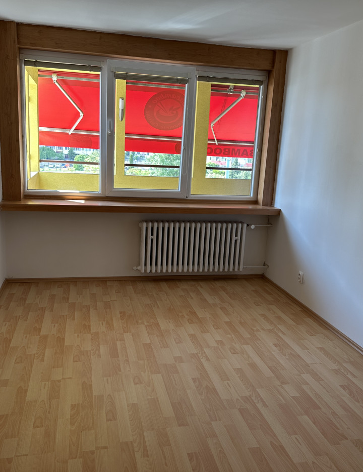 2 izbový byt 50 m2 + 20 m2 terasa na Majernikovej ul.